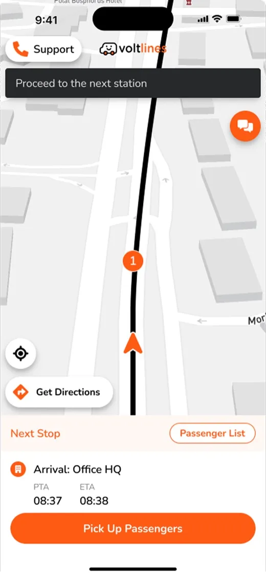 The driver app on the way to the next stop, with planned and estimated arrival times and the pick-up passengers action