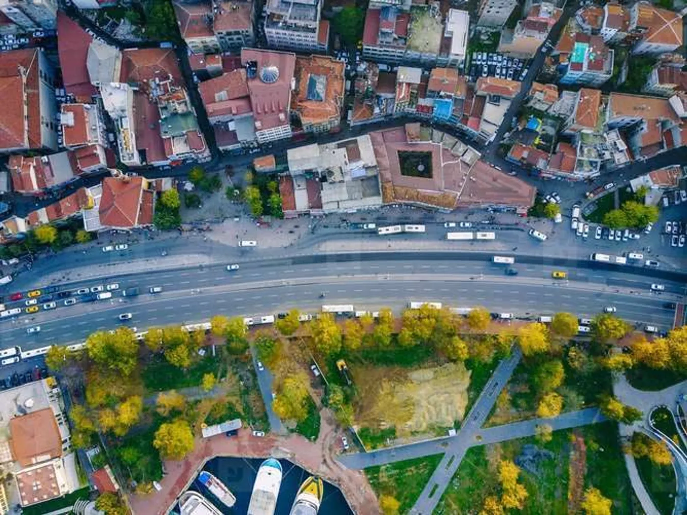 What Is a Vehicle Tracking System?